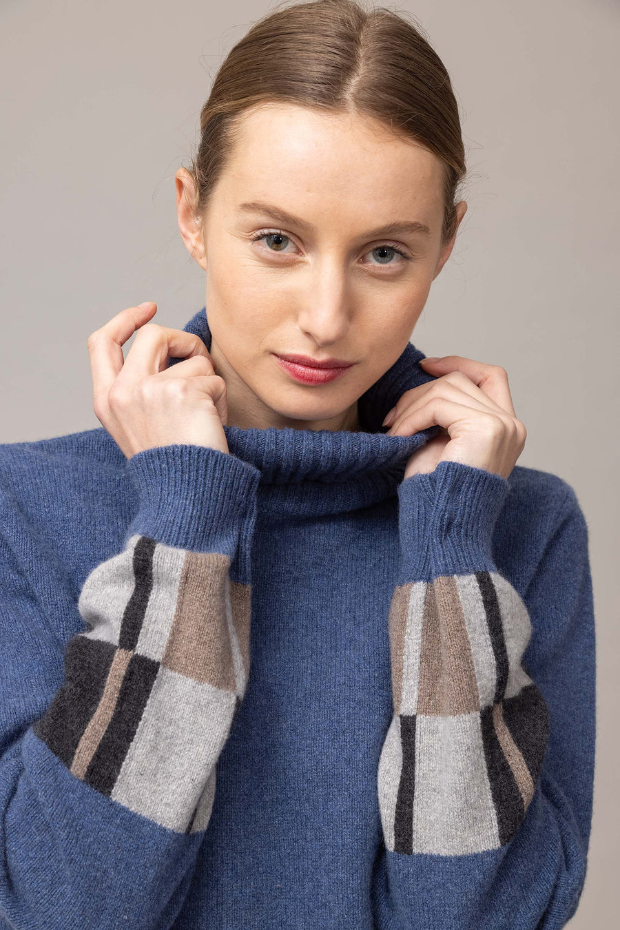 JOHAN Blue Sweater 
