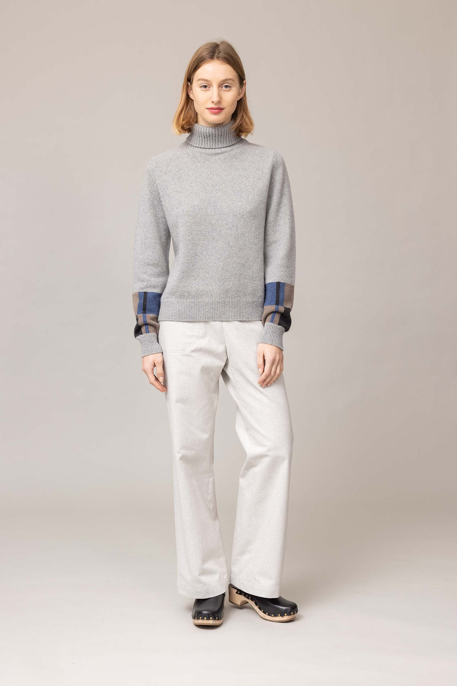 JOHAN Gray Sweater 