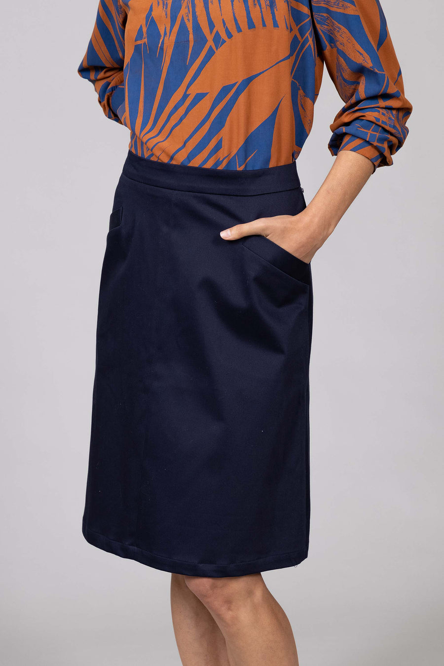 CARLA Navy skirt 